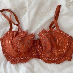 NWOT Victoria's Secret Vintage Lace Rust Bra 34D